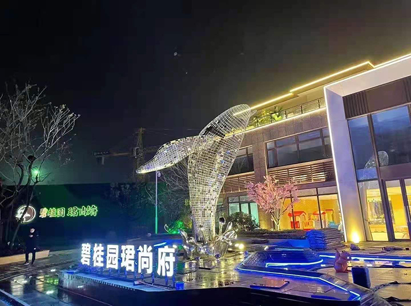碧桂園項(xiàng)目不銹鋼鏤空魚(yú)